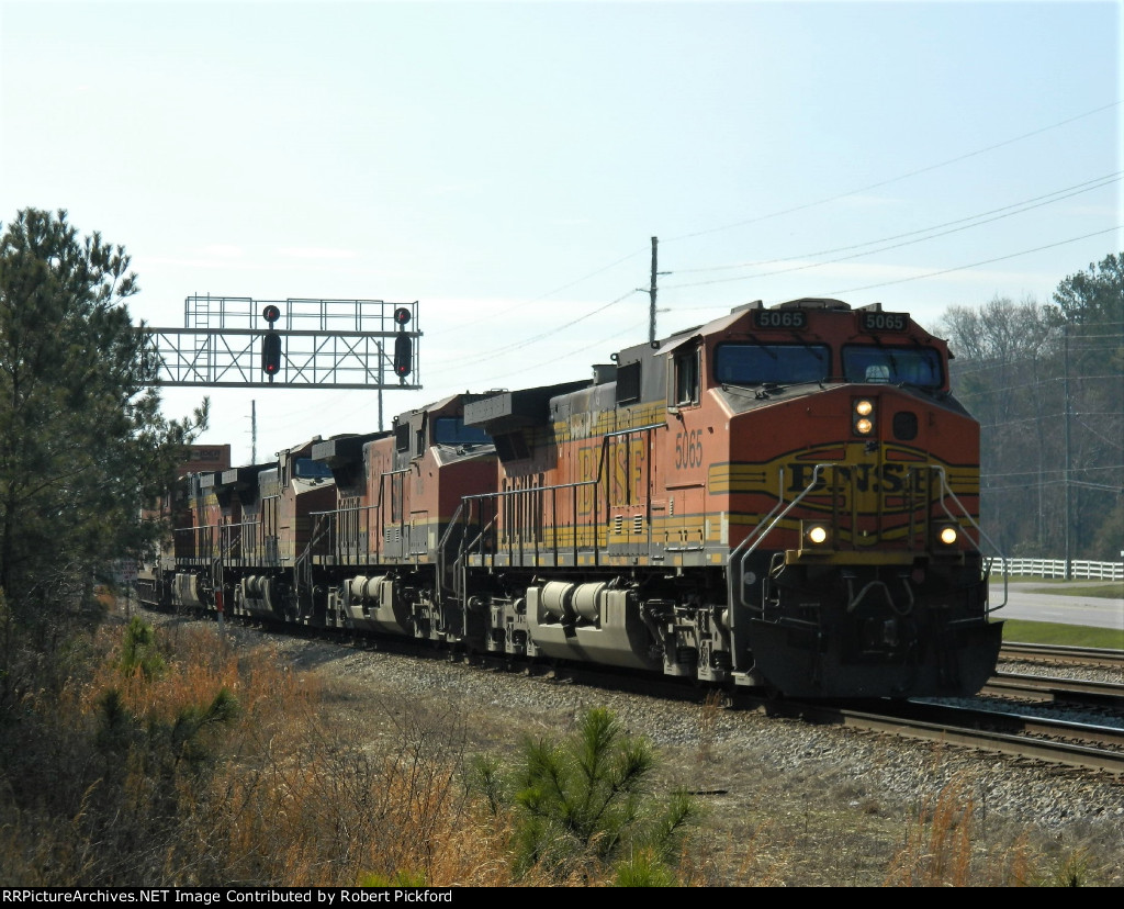 BNSF 5065 (C44-9W) 1019 (C44-9W) 4532 (C44-9W) 5330 (C44-9W)